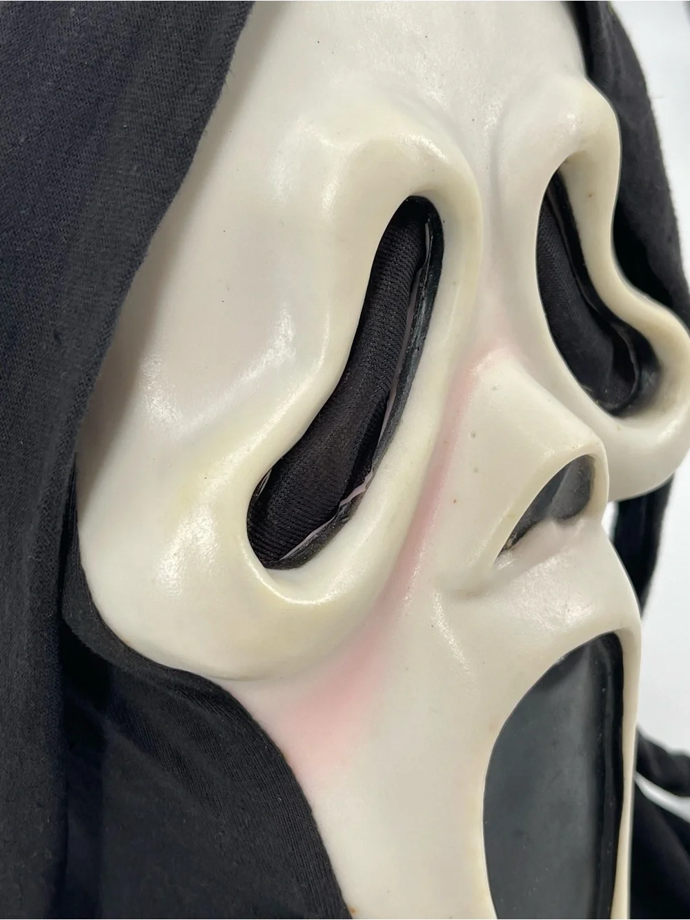 Vintage Scream Ghostface Mask Easter Unlimited MK Cotton Shroud Green Glow